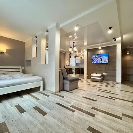 Apartpoltava Розкішна Студія З Кутовою Ванною, 1-Й Будинок Біля Корпусного Парку, Панорамний Балкон Exterior photo